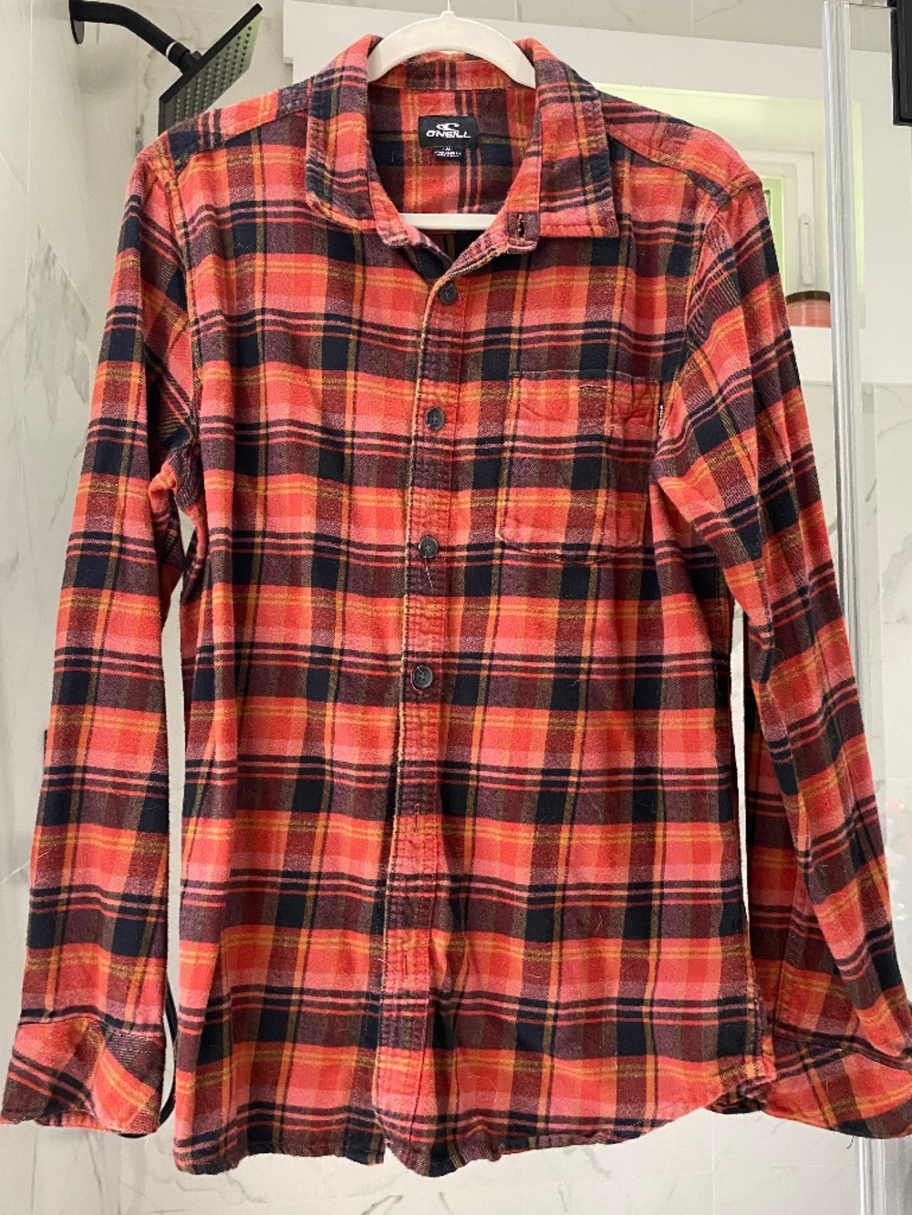 Black red flannel plaid O’Neill medium